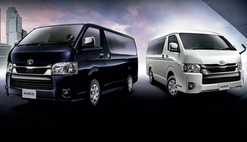 【レンタルポジ入り素材】（左）：特別仕様車スーパーGL“DARK PRIME II”（2WD・2800ディーゼル・標準ボディ）
