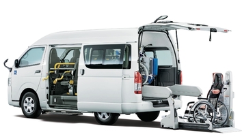 車いす仕様車“Fタイプ”2WD・2000ガソリン ロング・標準ボディ（3BF-TRH200K-VTZYF）ボディカラーはホワイト〈058〉