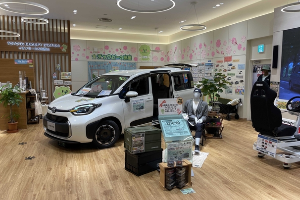 TOYOTA CHAUPY STATION イオンモール大和郡山 シエンタコラボ
