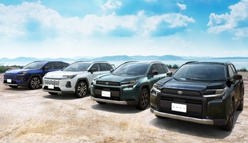 （左奥）：Z（ハイブリッド）